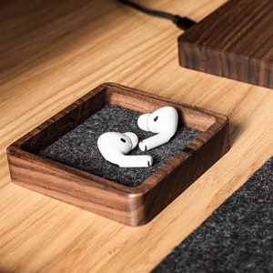 Vassoio in legno Catch All / Accessori da scrivania per ufficio per donne e uomini / Catchall per gioielli, chiavi, cuffie / Regalo per insegnanti