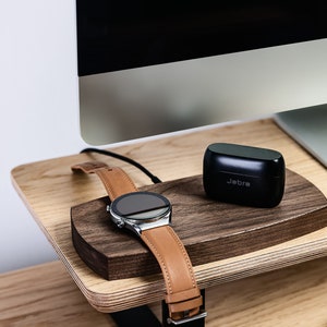 Wireless Phone Charger QI 15W for Apple Iphone, Samsung, Huawei, Xiaomi. DISCARVE american walnut double geometric wooden charging pad