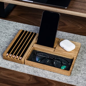 Office Desk Organizer Set: Wooden Catch All Trays + Pen Holder + Sticky Note Holder | Desk Accessories | Desk Decorations & Storage (Wood)