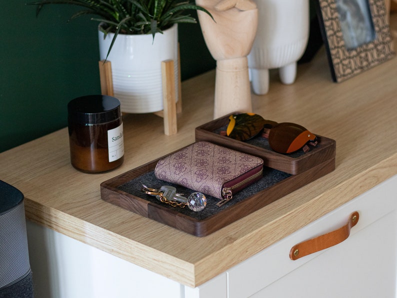 Entryway organizer, wooden walet tray