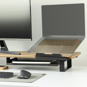 Laptop stand to all in Desk Setup