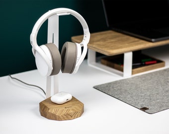 Soporte de madera para auriculares con cargador inalámbrico: roble o nogal