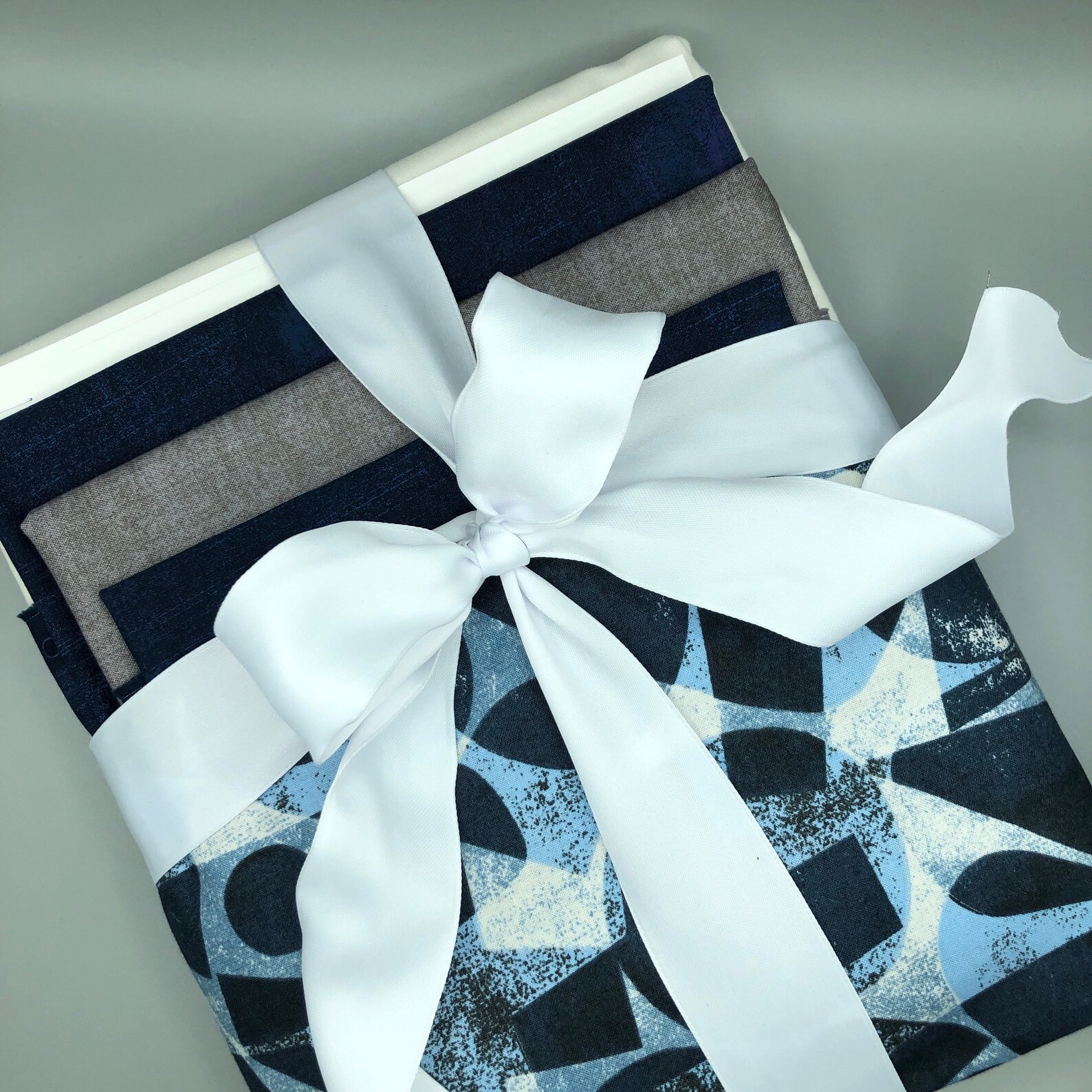 Queen Size V3 Quilt Kit Sorella Pattern by Lorna Costantini Included Etsy