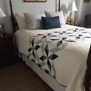Sorella - Queen & King Size Quilting Digital Pattern / designed by Lorna Costantini