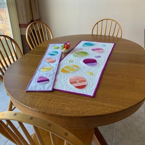 Easter Egg Table Runner / Mini Quilt - Digital  Pattern