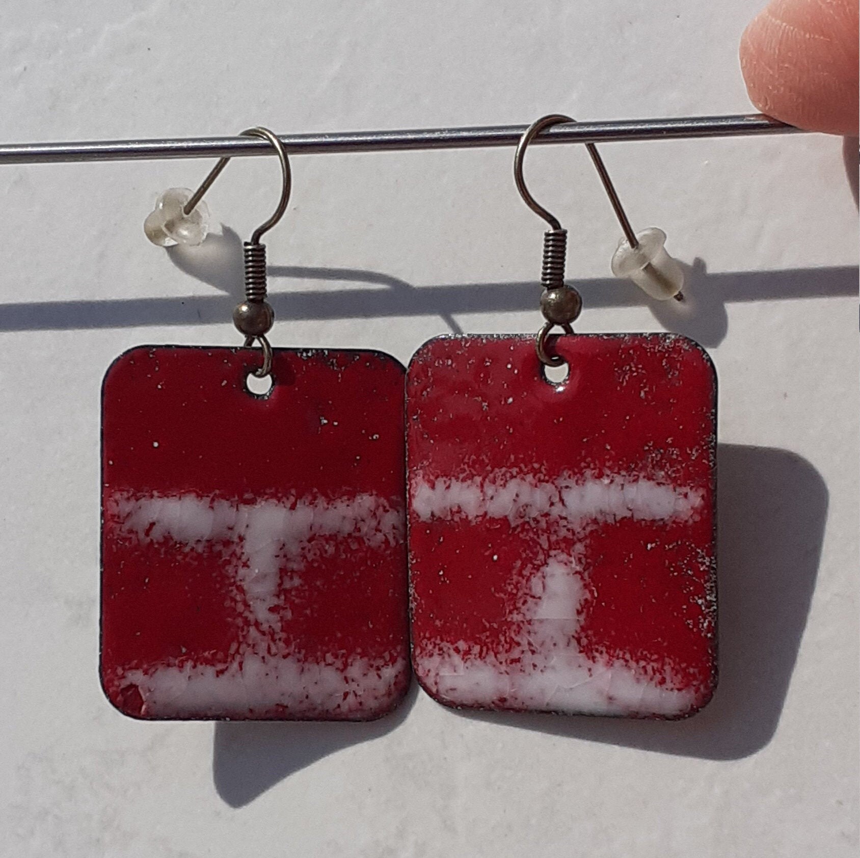 Emaillle Ohrringe mit roter und weißer rechteckiger | Etsy