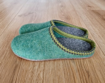 Arch support mule, Ladies Handmade Slippers, Felt Slip-on women's slippers, Comfy warm green slippers, Breathable Handcrafted Slippers