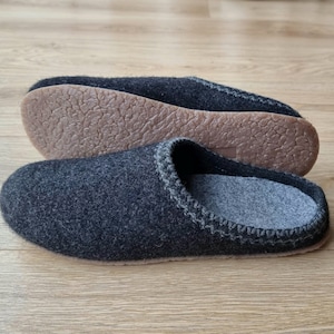 Men's Handmade Slippers, Felt Slip-on men's slippers, Comfy warm natural slippers, Felt Mules, Breathable Handcrafted Slippers Mules