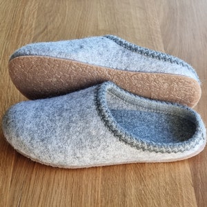 Arch support slippers, Non slip Ladies Felt Slippers, Comfy natural gray slippers, wide women slippers clogs, Not marking floors slippers