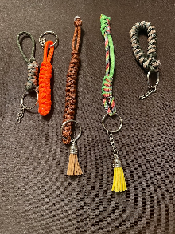 Snake Knot Paracord Keychain -  Canada