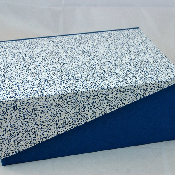 Personalized storage box with hinged lid in many sizes, gift packaging, learning card box RANKEN BLUE