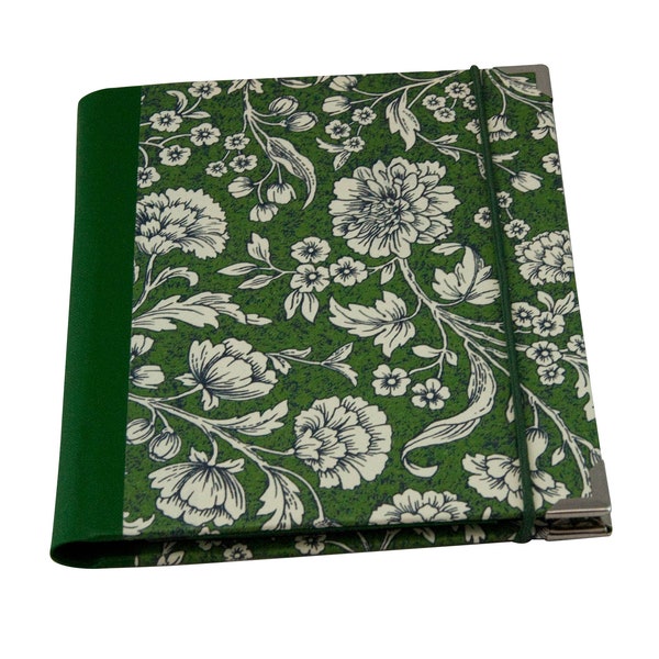 Personalizable A3, A4, A5, A6, folders, concert folders and clipboards in different sizes and designs. MEADOW FLOWERS GREEN