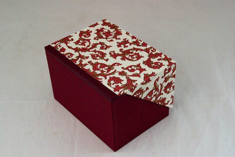 personalisierbare Aufbewahrungsbox mit Klappdeckel in vielen Größen, Geschenkverpackung, Lernkarteikasten FLO WEINROT 画像 3