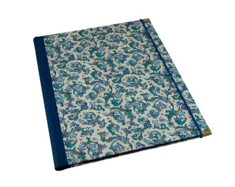 Personalizable A3, A4, A5, A6, folders, concert folders and clipboards in different sizes and designs. FLO BLUE