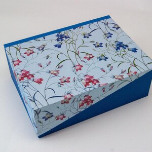 Decoratieve opbergdoos met deksel, in verschillende maten, personaliseerbaar BELLFLOWER