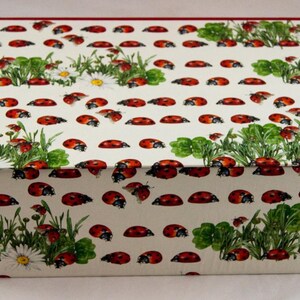scatola con coperchio incernierato; personalizzabile; COCCINELLA