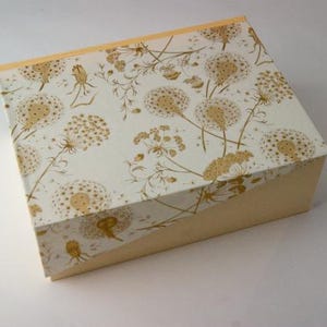 Caja de almacenaje decorativa con tapa, en varios tamaños, personalizable DOLDEN GOLD