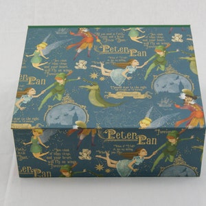 Escritorio - caja con tapa abatible en muchos tamaños y colores interiores Peter Pan