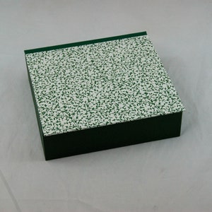 Caja de almacenamiento personalizada con tapa abatible en muchos tamaños TENDER GREEN