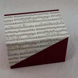 Decoratieve opbergdoos met deksel, in verschillende maten, personaliseerbaar OPMERKINGEN BRUIN