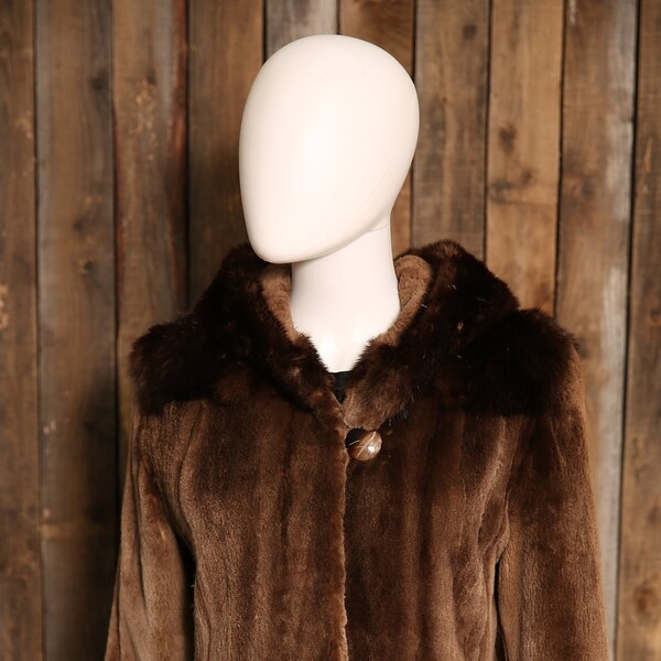 DYNE / Manteau en fourrure de castor rasé / Sheared beaver fur coat