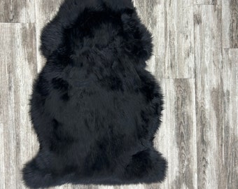 Sheepskin / Sheep pelt