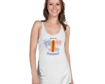 女性のための独立記念日「Here for the Weiners」グリッジー ホットドッグ タンク