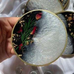 Resin Coasters, Black Floral Coaster Set of 2 or 4, Coaster Holder, Home Decor, Housewarming Gifts