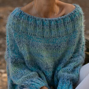 Grove handgebreide trui - Oversized trui - Handgemaakte wintertrui voor vrouwen - Sexy trui - Dikke wollen trui