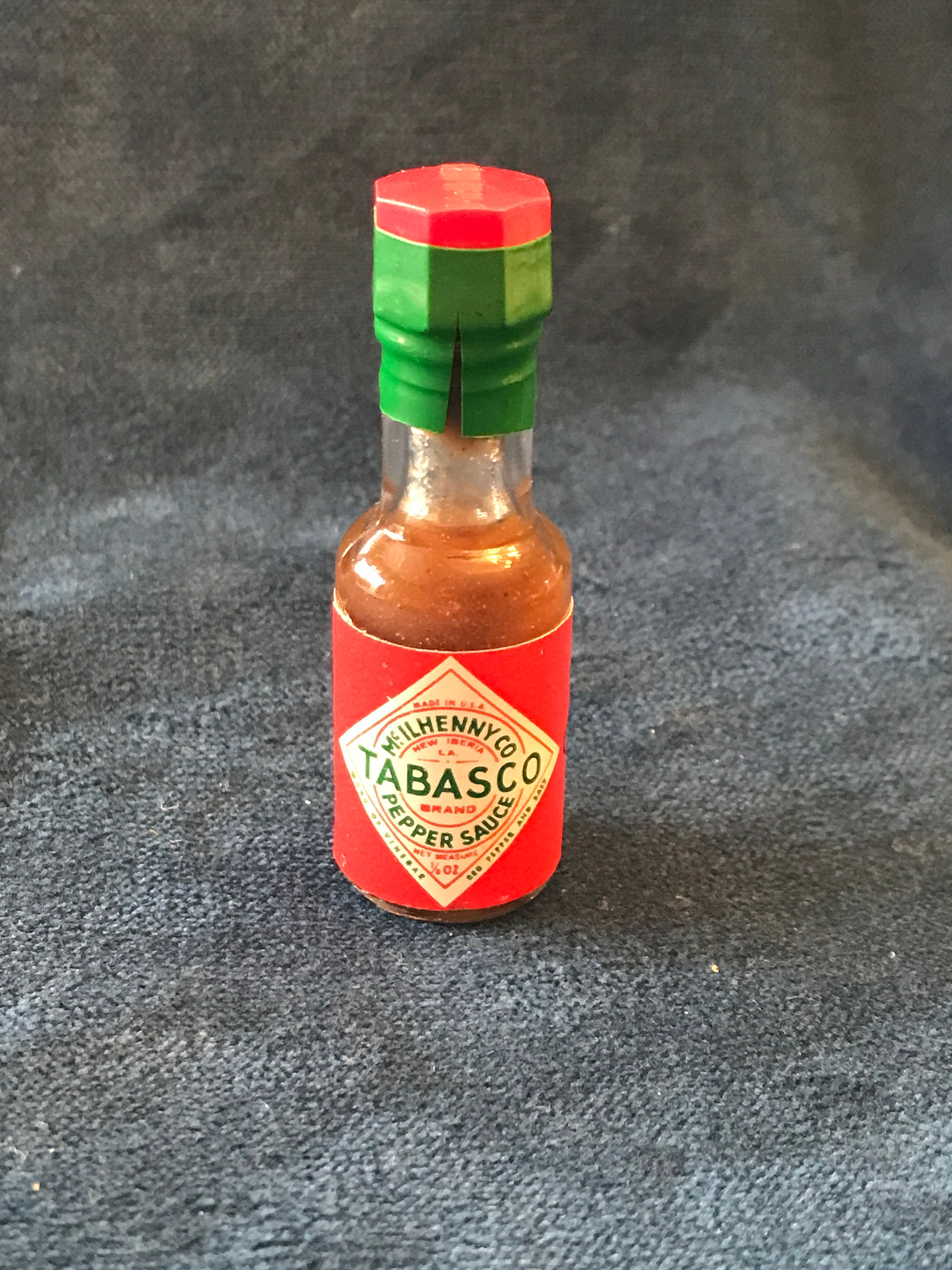 Mini Tabasco Hot Sauce Keychain - Includes 3 Mini Hot Sauce Bottles (.35oz)  With Travel Hot Sauce Key Chain With Refillable Funnel - Red Tabasco Hot