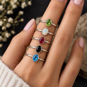 Conjunto de anillos de peridoto, ópalo, rubí, ónix y topacio azul, 5 anillos de piedras preciosas, conjunto minimalista de anillos apilables, joyería de plata con piedras preciosas, regalo para ella.