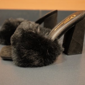 Black fluffy heeled slippers sales