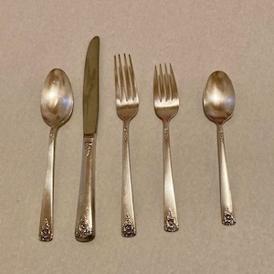 Vintage Wm Rogers Reinforced Silverplate 5-piece Place Setting Silverware Set