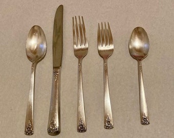 Vintage Wm Rogers Reinforced Silverplate 5-piece Place Setting Silverware Set