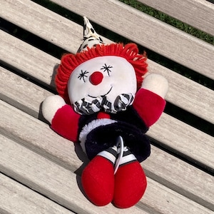 Vintage 1993 Pansy Ellen Clown Musical Pull-string Crib Toy Black and Red WORKS