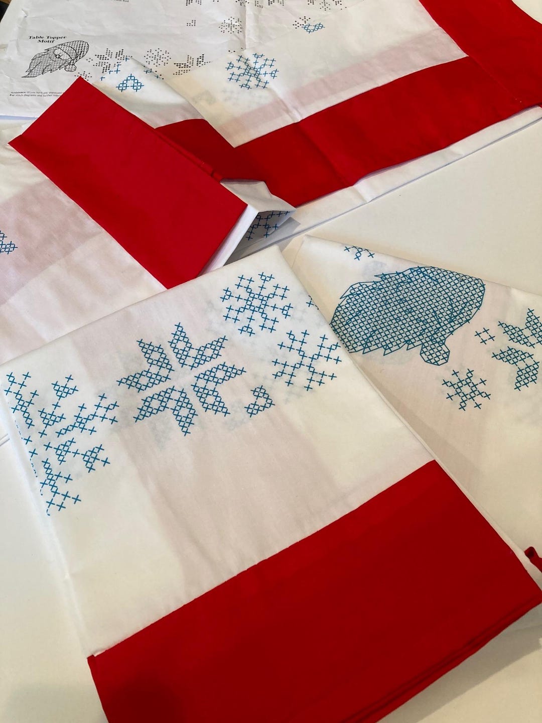 Herrschners Stamped Cross Stitch Table Topper and Runner Snowflake ...