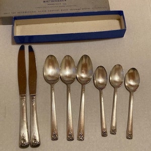 Wm Rogers Vintage Lot of 8 Reinforced Silverplate Assorted Silverware with Orignal Box