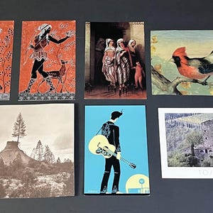 Más de 50 postales, grabados y sellos antiguos y contemporáneos de todo el mundo
