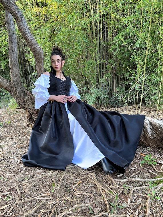 Bright Satin Silky Renaissance Dress Medieval Cosplay Dress Pirate, Vampire Costume  Renaissance Corset Dress Black Halloween Dress 