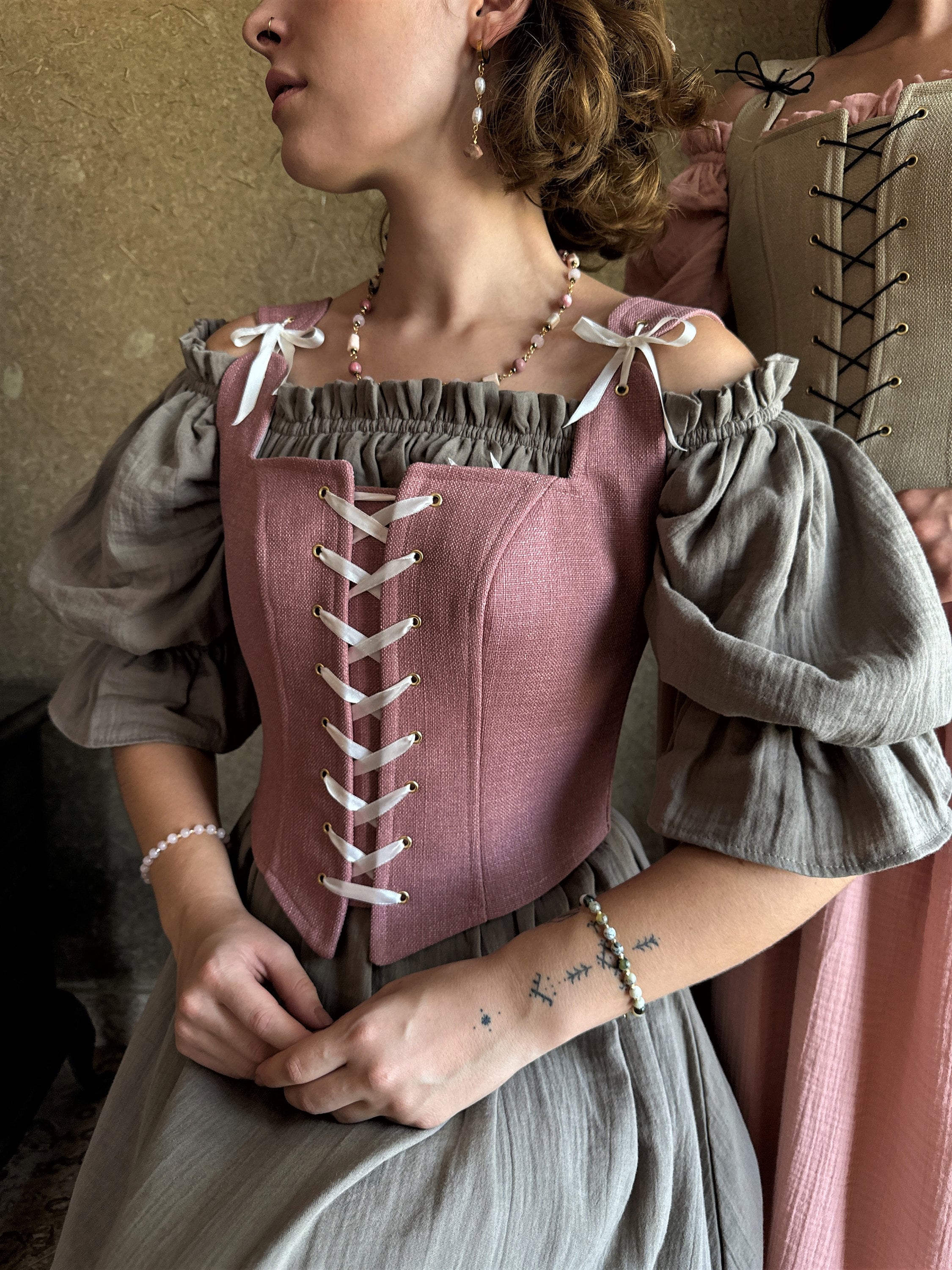 リネンルネッサンスコルセットボディス：農民フェアの衣装 - Etsy 日本