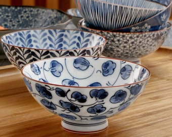 Set of 5 Japanese blue and white ceramic bowls, 5.5 inch, ramen bowls, breakfast bowls, salad bowl. gift idea