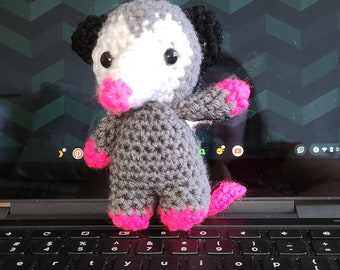 Crochet opossum