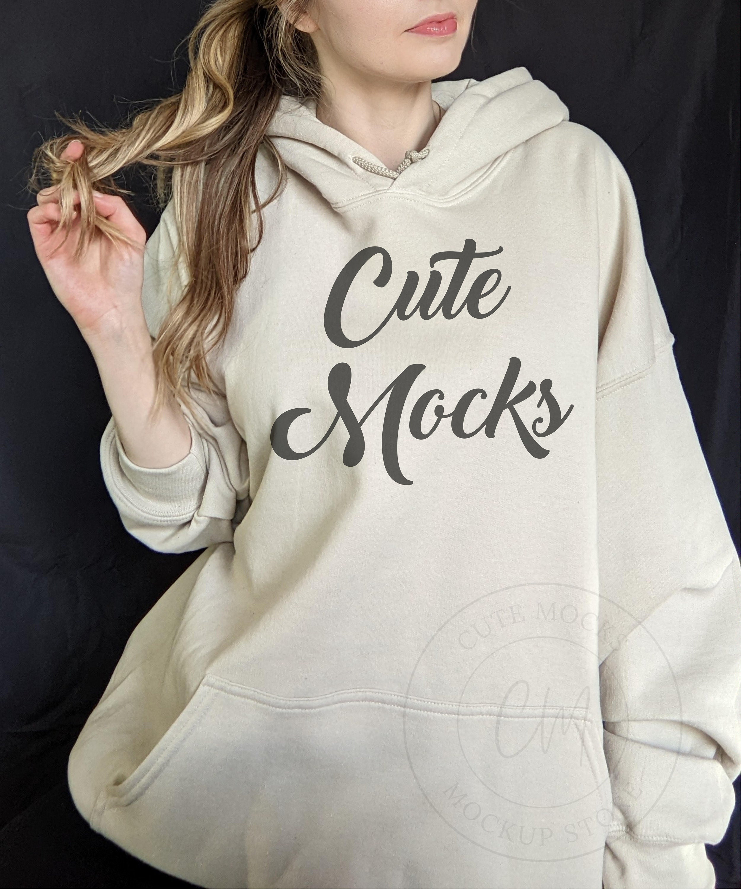 Oversize Hoodie Mockup Sand Gildan 
