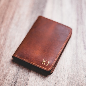 PERSONALISIERTE BIFOLD-Brieftasche, Minimalistische Brieftasche, Leder-Brieftasche, Distressed Leder Slim Bifold Brieftasche, Vatertagsgeschenk, Kartenhalter