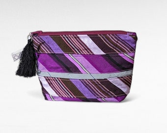 Small patchwork bag upcycled from elegant silk ties in shades of purple and lilac // sustainable jewelry case or make-up bag