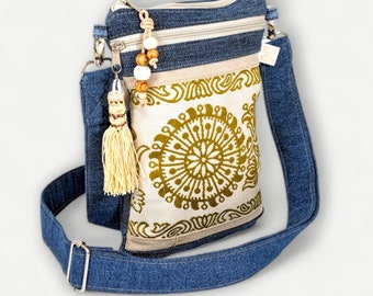Mobile phone bag made of upcycled jeans to hang around the shoulder in a patchwork design / upcycled mini jeans bag for smartphone / mobile phone bag with ethnic flair