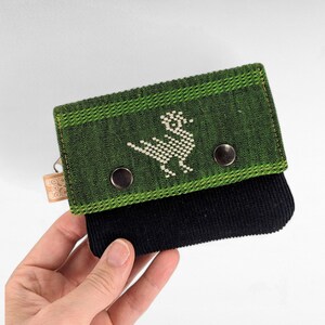 Upcycling Mini-Portemonnaie in frisch-fröhlichem Grün mit Vogelmotiv // eine kleine nachhaltige Geschenkidee nicht nur für Kids