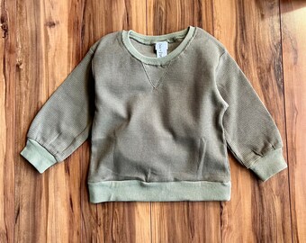 Baby Boy or Girl Newborn Green Long Sleeve Shirt | Size: 18 Month - 5 Years | Neutral Baby Clothes | Unisex Outfit