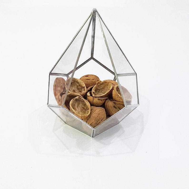 100 Organische Walnussschalenhälften Weihnachtsverzierung Handwerksbedarf Verschönerung Naturschmuck 3 - 5 cm Walnussschalen für Dekorationen. Bild 5