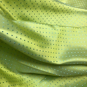 Tissu PURE MULBERRY SOIE par mètre - Soie pour motifs - Soie pour la couture - Tissu fait main - Soie de luxe - Cadeau pour elle - Coudre des vêtements